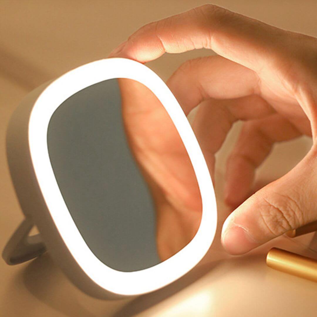 1625126491_Candy-LED-Pocket-Beauty-Mirror-04