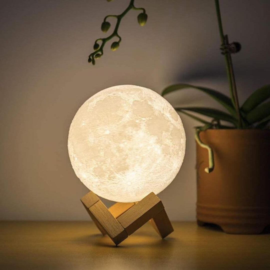 1628078187_Moon-Lamp-10