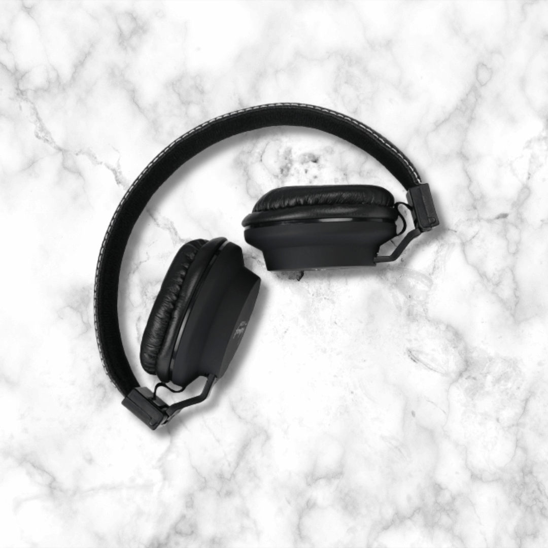 1642745740_Landmark-Stereo-Headphone-with-Mic-LM-2032HP-02